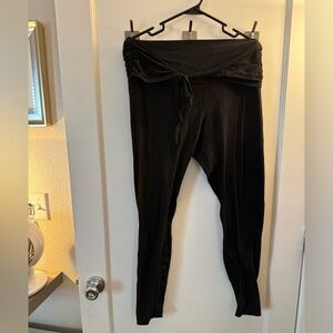 Black align leggings with a tie